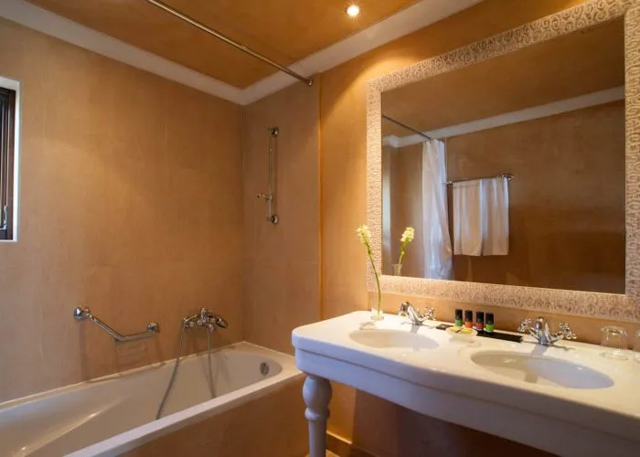 Villa Mythica en Front de Mer avec Deux Piscines 10