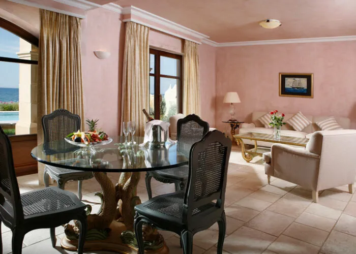 Suite Bungalow Mythica avec Piscine Privée Front de Mer 2