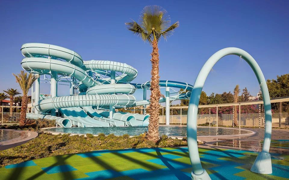 פארק מים ב-Aquila Rithymna Beach