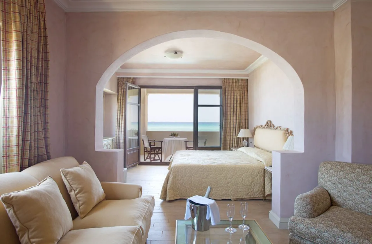 Villa Mythica en Front de Mer avec Deux Piscines at Aquila Rithymna Beach