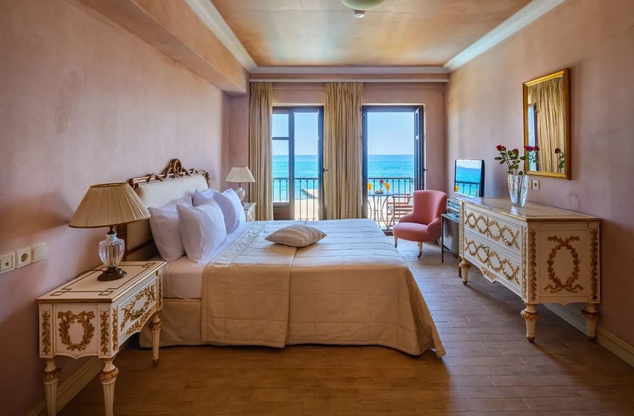 Suite Bungalow Mythica Front de Mer at Aquila Rithymna Beach
